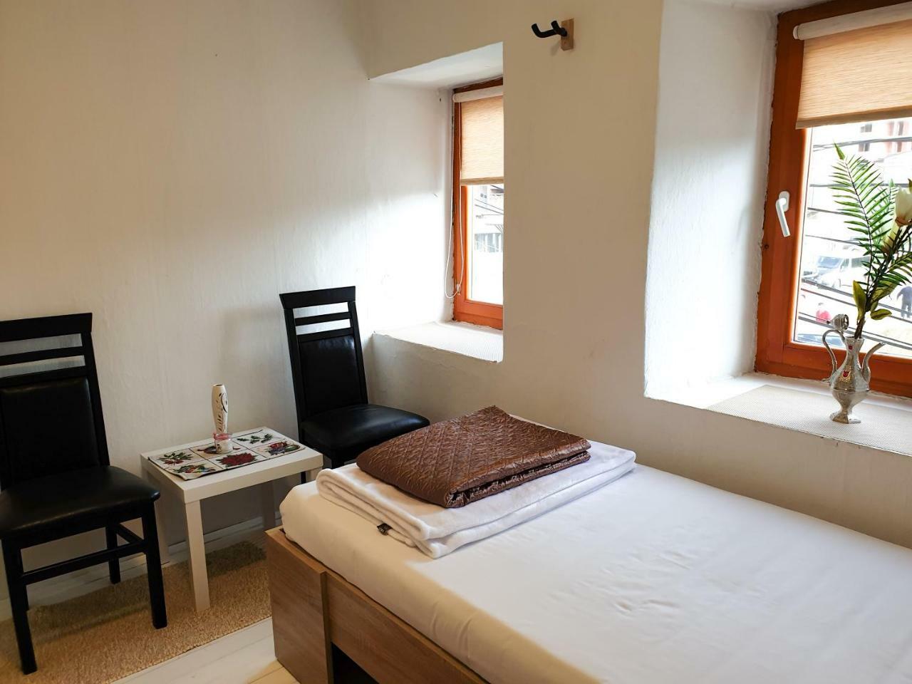 Kulla Dula Guesthouse Gjakova Ngoại thất bức ảnh