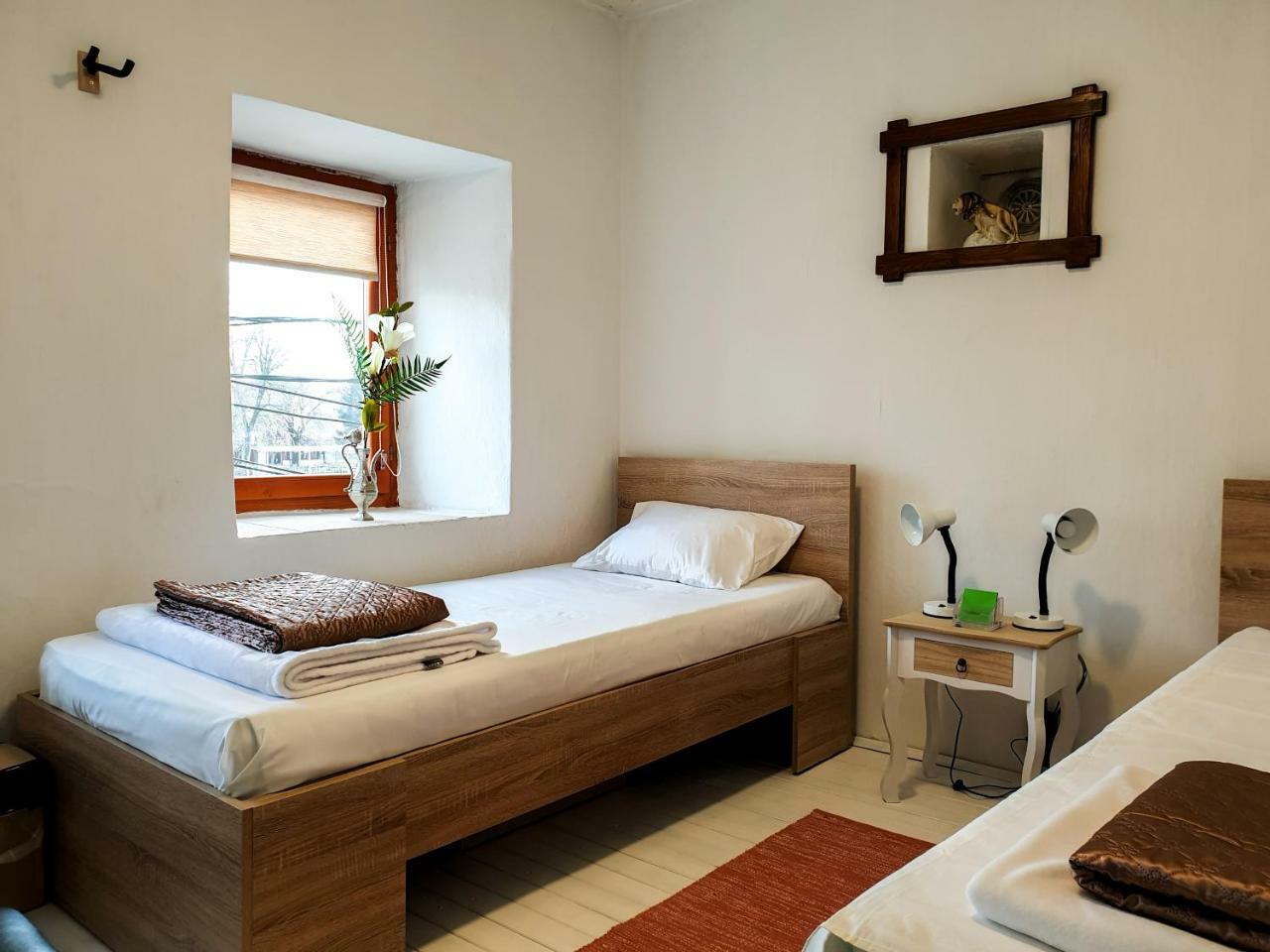 Kulla Dula Guesthouse Gjakova Ngoại thất bức ảnh