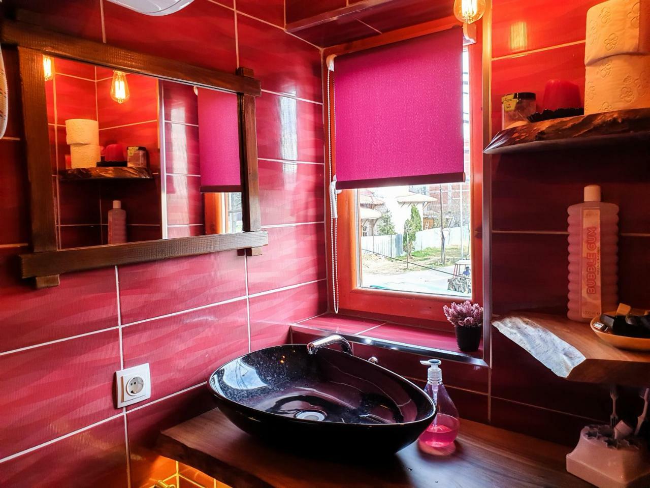 Kulla Dula Guesthouse Gjakova Ngoại thất bức ảnh