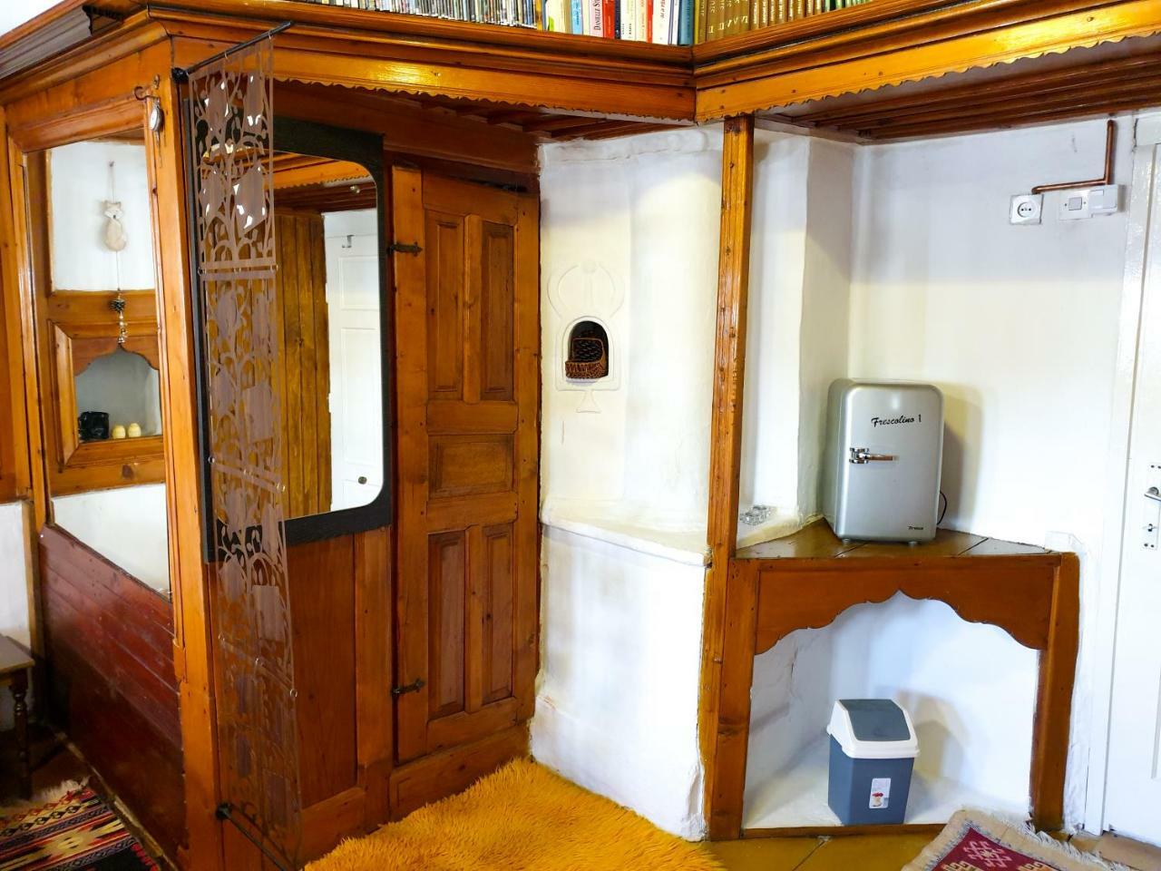 Kulla Dula Guesthouse Gjakova Ngoại thất bức ảnh