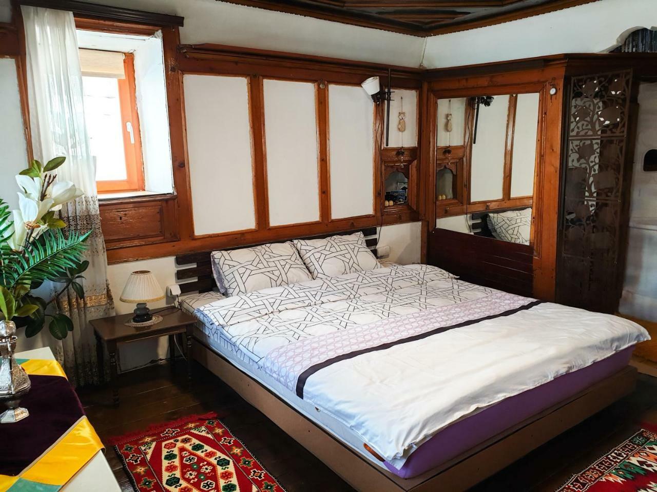 Kulla Dula Guesthouse Gjakova Ngoại thất bức ảnh